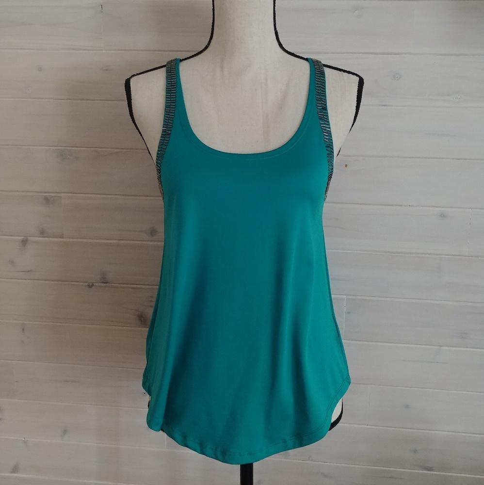 Guess top